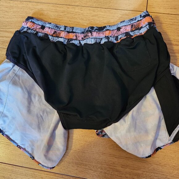 Lululemon Hotty Hot Short II *Long 4" Size 10 Inversion Multi/Black BRIGHT - Picture 6 of 7